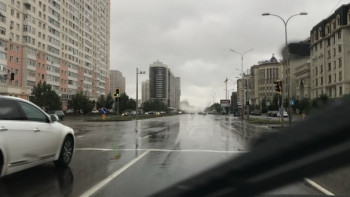 Фотография к новости: Месячная норма осадков выпала за ночь в Астане