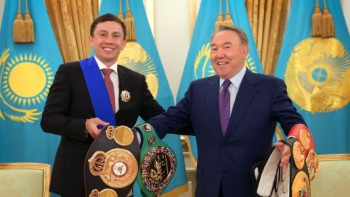 Фотография к новости: Чемпионские пояса Головкина выставили в Библиотеке Елбасы