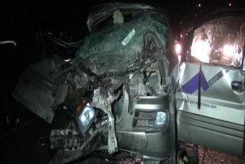 Фотография к новости: ДТП с «КамАЗом» в ЮКО: пострадавших вырезали из металла