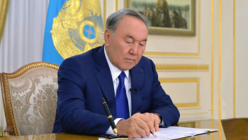 Фотография к новости: Назарбаев выразил соболезнования родителям детей, погибших в результате пожара в Астане