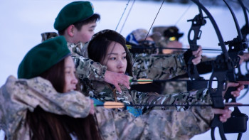 Фотография к новости: Новый вид спорта "Арчери – биатлон" осваивают в военно-патриотическом клубе Алматы