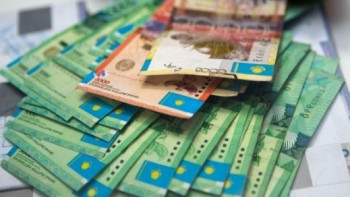 Фотография к новости: Тенге продолжает укрепление на бирже