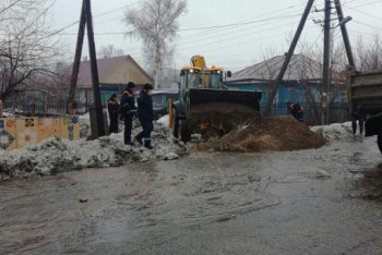 Фотография к новости: Из подтопленных домов ВКО эвакуировано более 400 человек
