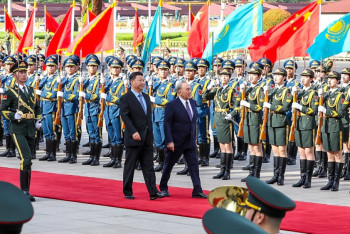 Фотография к новости: Я готов вместе с Вами управлять рулём большого корабля – Си Цзиньпин Назарбаеву