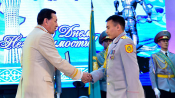 Фотография к новости: 38 сотрудников полиции награждены указом Президента