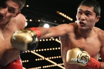 Фотография к новости: Казахстанский боксёр уверенно нокаутировал мексиканца в США