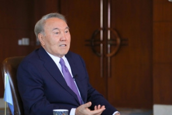 Фотография к новости: Закон о праве Назарбаева пожизненно возглавлять Совбез признали конституционным