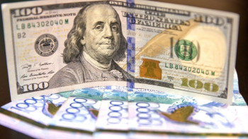 Фотография к новости: До 364 тенге поднялся доллар в обменниках