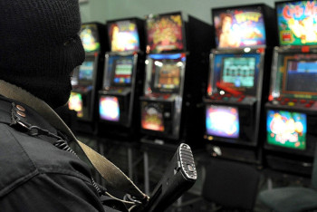 Фотография к новости: Более 15 игровых автоматов изъяли полицейские из квартиры в Атбасаре