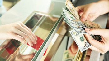 Фотография к новости: КГД опроверг информацию о закрытии банковских услуг должникам по налогам