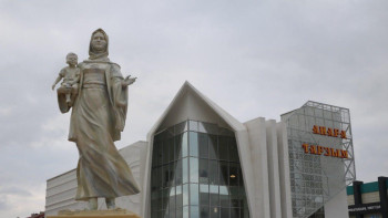 Фотография к новости: Назарбаев: "Безусловная любовь и забота матери к своим детям закладывают будущее нашей Родины"