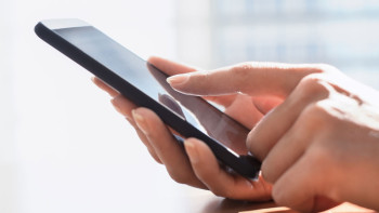 Фотография к новости: Продажи смартфонов в мире упали на 3%