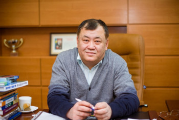 Фотография к новости: Японским орденом наградят казахстанского мажилисмена