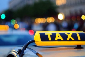 Фотография к новости: Хочешь петь - пей: такси с услугами чайханы и караоке разъезжает по Актобе