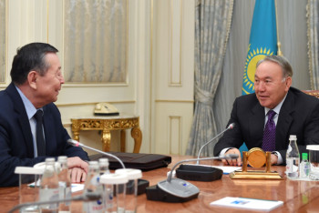 Фотография к новости: Назарбаев принял бывшего вице-премьера Казахстана