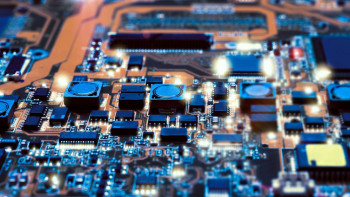 Фотография к новости: В Казахстане мобильную связь 5G  протестируют в 2019 году – Абаев