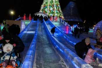 Фотография к новости: Три ледовых городка и резиденцию Деда Мороза построят в Астане