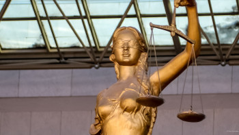 Фотография к новости: За кражу восьми млн тенге сын экс-замакима Уральска получил условный срок