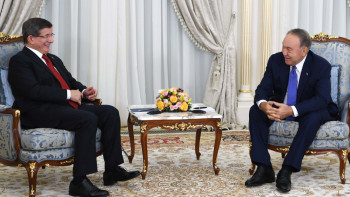 Фотография к новости: Нурсултан Назарбаев встретился с бывшим премьер-министром Турции