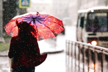 Фотография к новости: Штормовое предупреждение объявлено в двух областях Казахстана 