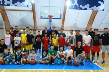 Фотография к новости: Первый казах-олимпийский чемпион рассказал, почему переехал в Москву