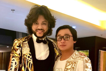 Фотография к новости: Филипп Киркоров прилетел в Алматы и познакомился с Кайратом Нуртас