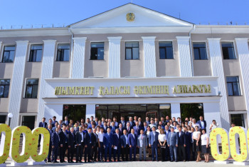 Фотография к новости: Статус города республиканского значения просят придать Шымкенту депутаты