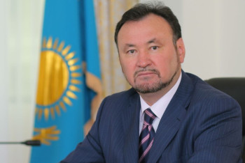 Фотография к новости: Мухтар Кул-Мухаммед назначен председателем Комитета по международным отношениям, обороне и безопасности 