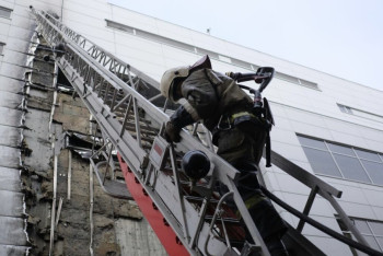 Фотография к новости: Пожар произошёл в одном из торговых центров Архангельска