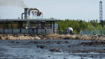 Фотография к новости: За незаконное хранение нефтяных отходов на предприятие в Мангистауской области подали в суд 