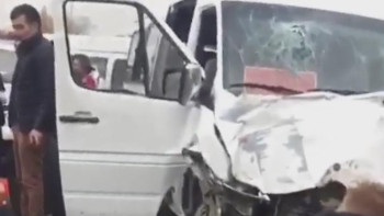 Фотография к новости: Пассажирский автобус столкнулся с легковым автомобилем на трассе Алматы – Бишкек, есть пострадавшие