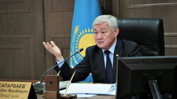 Фотография к новости: Сапарбаев раскритиковал современную молодежь