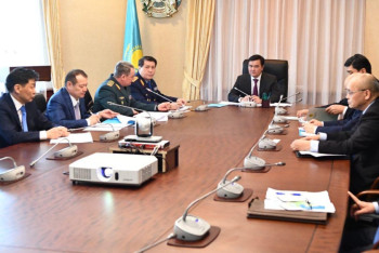 Фотография к новости: Женис Касымбек провел совещание по подготовке к паводковому периоду