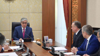 Фотография к новости:  Токаев порекомендовал сенаторам грамотно использовать соцсети в разъяснительной работе