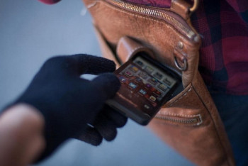 Фотография к новости: iPhone, кошельки и деньги: в полиции Астаны рассказали, что привлекает карманников