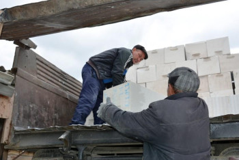 Фотография к новости: Претензий нет - пострадавшие от паводков жители Аягоза заехали в отремонтированные дома