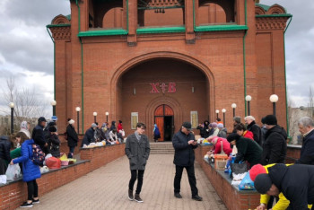 Фотография к новости: Двери православного собора подожгли на кануне Пасхи в Павлодаре