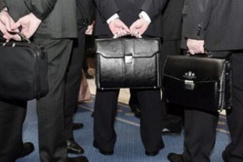 Фотография к новости: Борьбе с коррупцией будут учить казахстанцы госслужащих Гонконга 