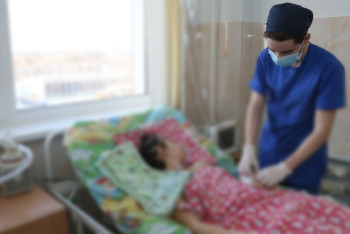 Фотография к новости: Ранившую дочь ножом костанайку штрафовали за неисполнение родительских обязанностей