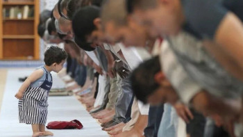 Фотография к новости: Бомж похитил трёхлетнюю девочку из мечети в Алматинской области