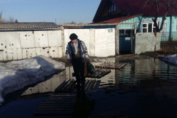 Фотография к новости: За неубранный снег жителям ВКО выписывают предупреждения 
