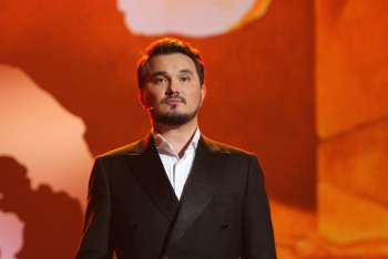 Фотография к новости: Ведущий солист "Астана Опера" исполнил мечту 16-летнего онкобольного певца