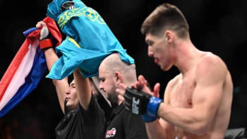 Фотография к новости: Дамир Исмагулов сломал руку и попал в больницу после второй победы в UFC