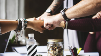 Фотография к новости: Чья зарплата за год стала больше на 7,2%, рассказали эксперты 