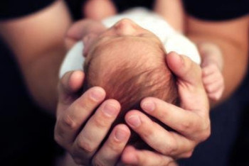 Фотография к новости: Личность матери, убившей новорождённого, пытается установить полиция Уральска 