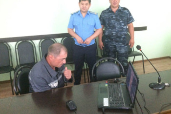 Фотография к новости: В Жамбылской области осужденные могут связаться с родными по «Skype»