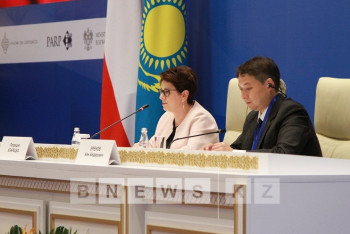 Фотография к новости: В Астане в рамках казахстанско-польского бизнес-форума подписано 10 меморандумов