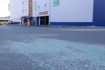 Фотография к новости: СМИ: В Костанае неизвестные расстреляли несколько легковых автомобилей