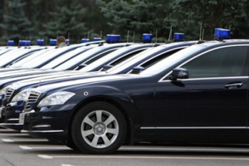 Фотография к новости: Бекетаев призвал не создавать ажиотаж вокруг служебных авто чиновников