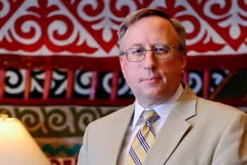 Фотография к новости: Послу США в РК рассказали легенду о Наурыз-коже